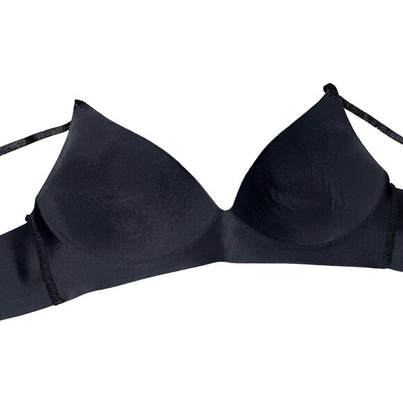 VINCE CAMUTO Black Seamless Back-Fastening Lightly Padded Bra 36C - Picture 6 of 7